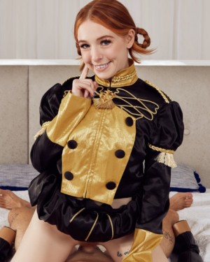 Madi Collins Fire Emblem Three Houses Annette VR Cosplay X 9