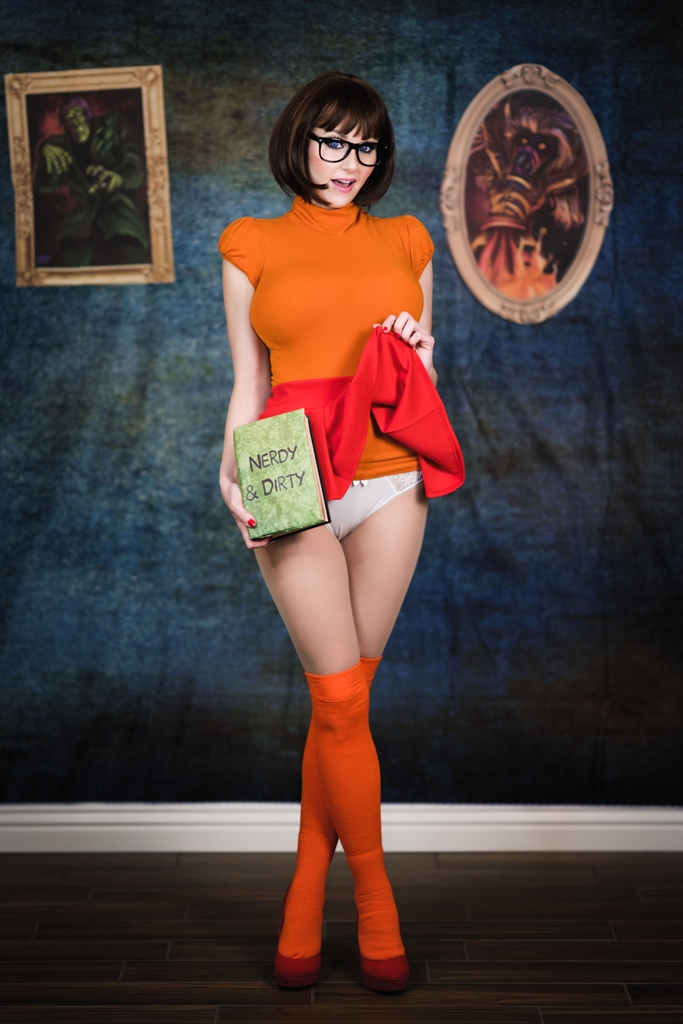 Angie Griffin Velma Dinkley 11