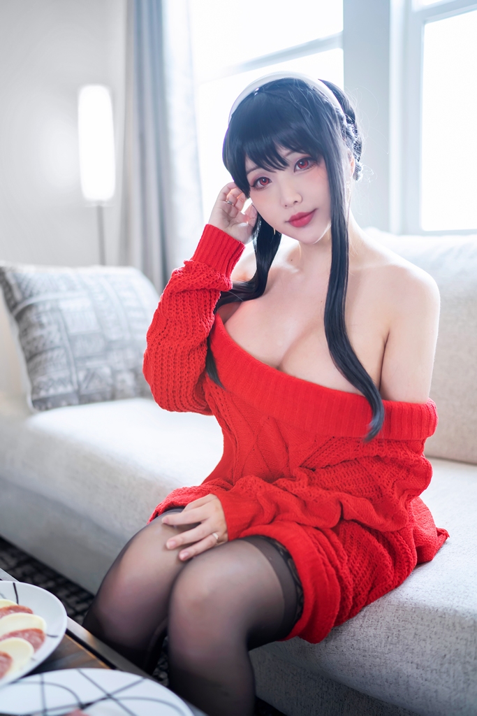 Hana Bunny Yor Forger Red Sweater 4