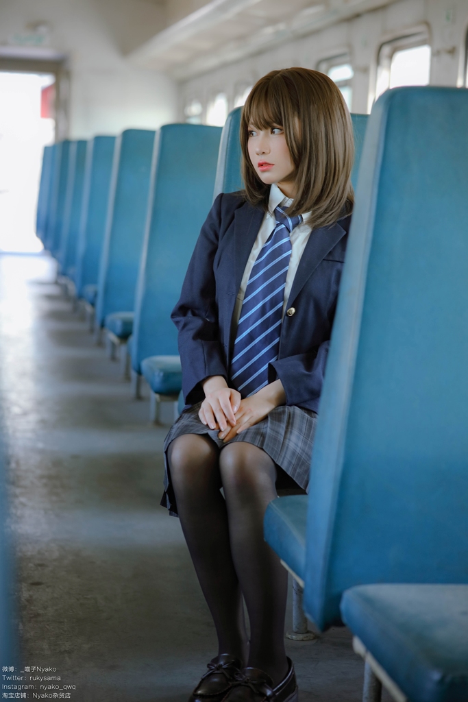 Nyako 喵子 JK Uniform in Train 2