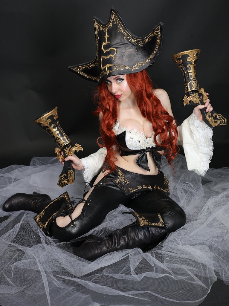 Lucy Lein Miss Fortune 8