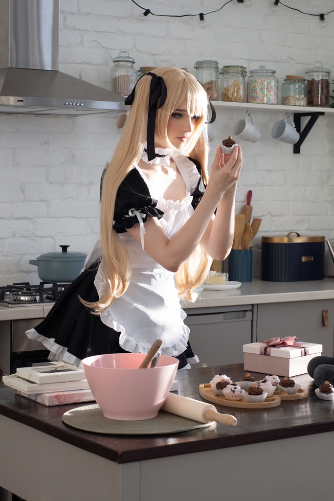 CandyBall Marie Rose Maid 3