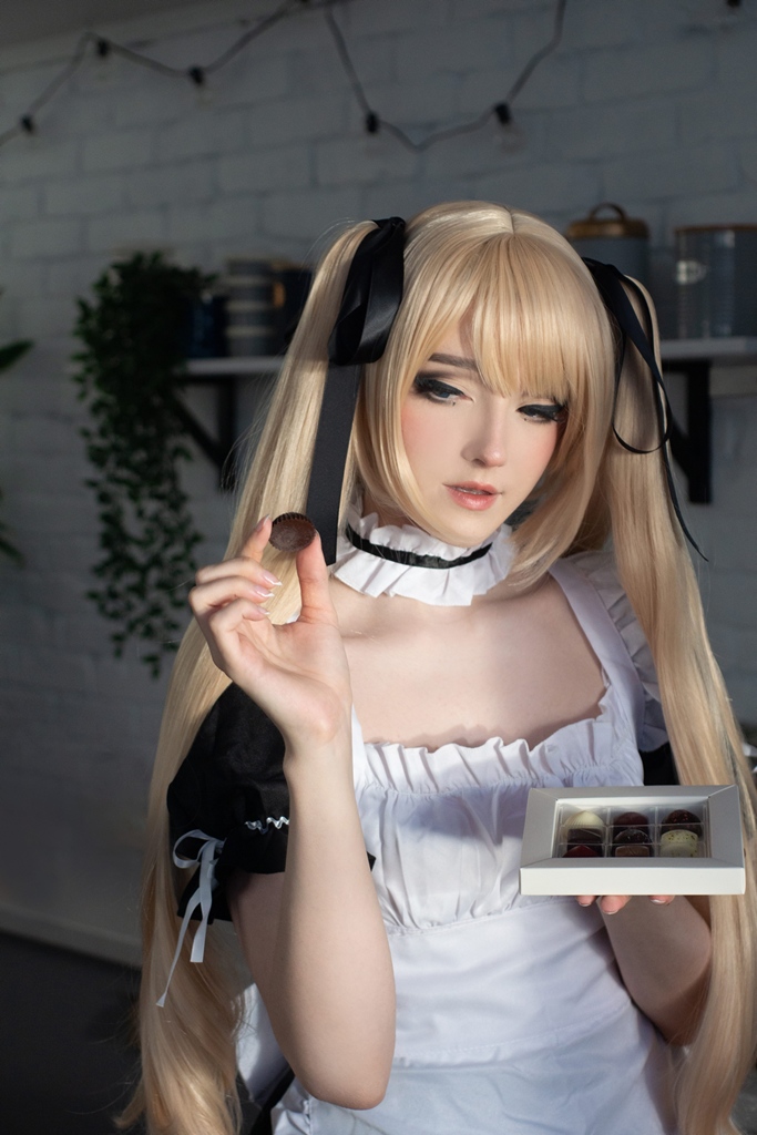 CandyBall Marie Rose Maid 8