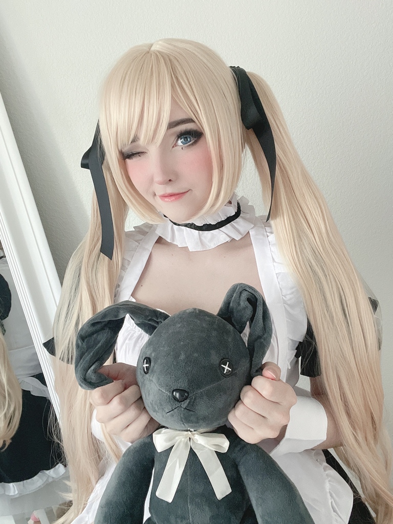 CandyBall Marie Rose Maid 82