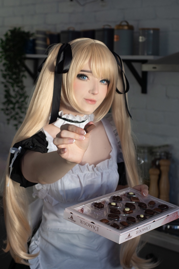 CandyBall Marie Rose Maid 9