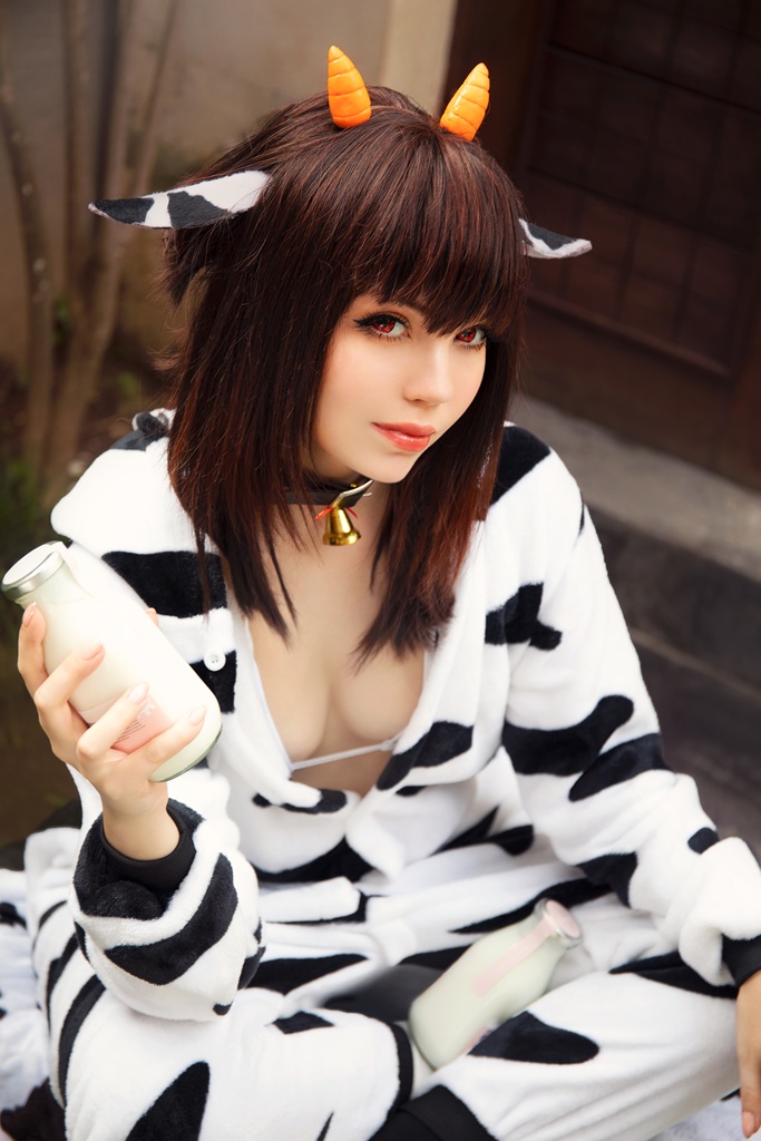 CatiCornplay Megumin Cow 5